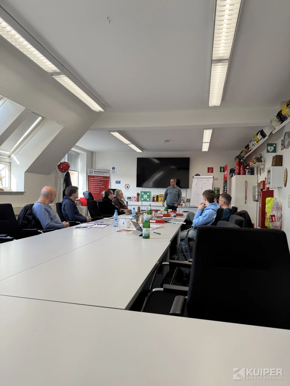Praktische Brandschutzhelfer-Schulung in Aktion